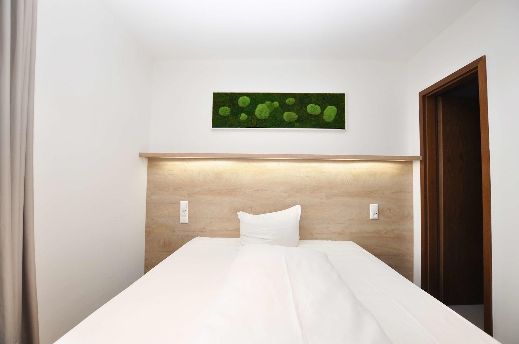 Hotel Perlach Allee By Blattl Munich Exterior photo