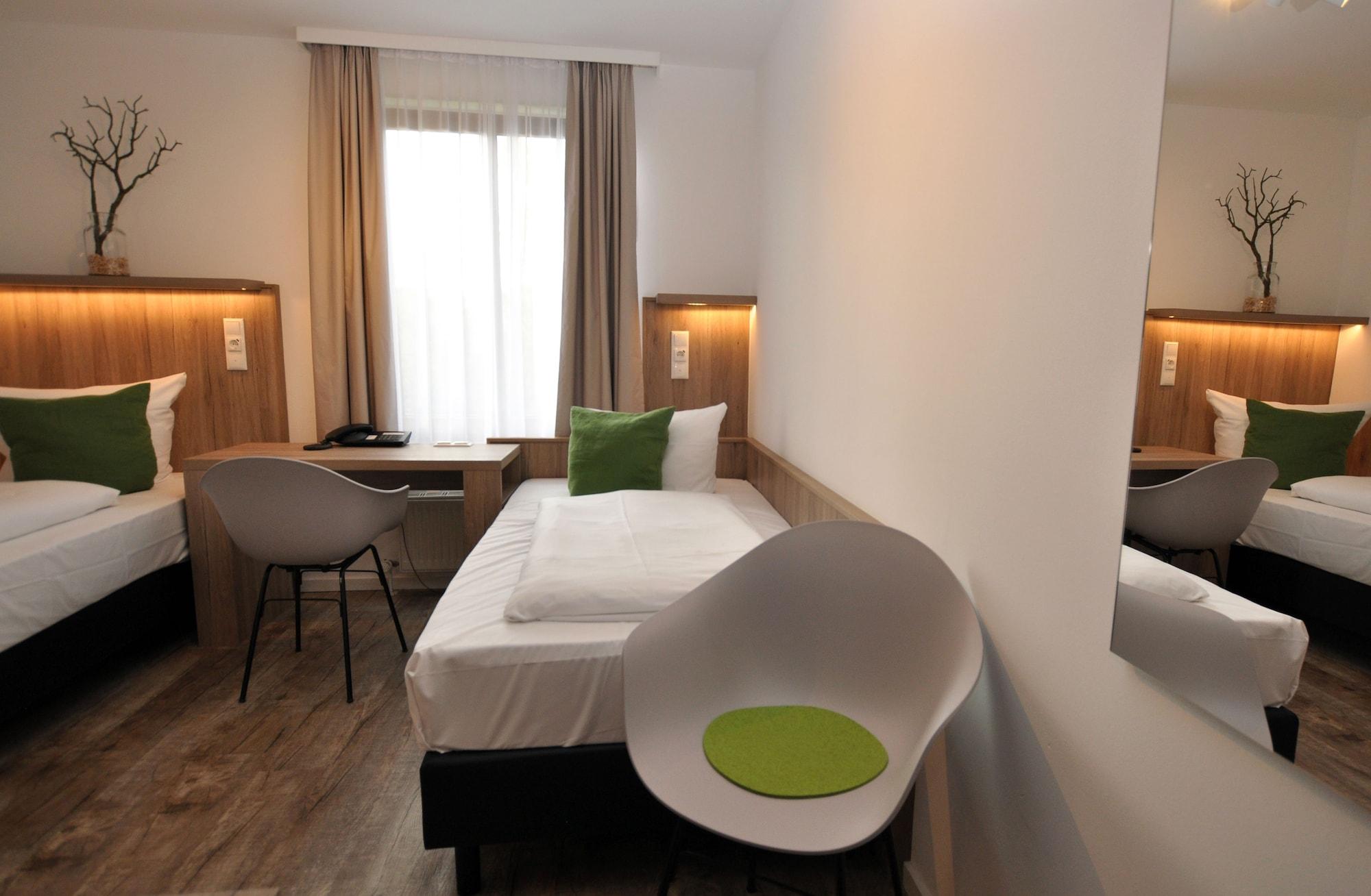 Hotel Perlach Allee By Blattl Munich Exterior photo