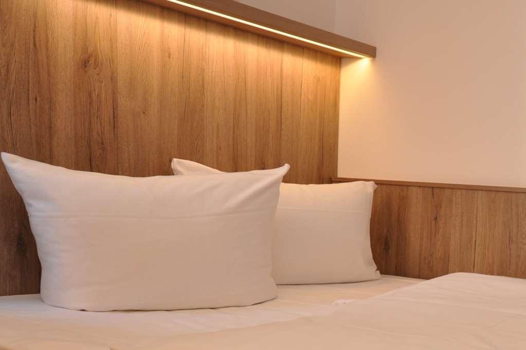 Hotel Perlach Allee By Blattl Munich Room photo