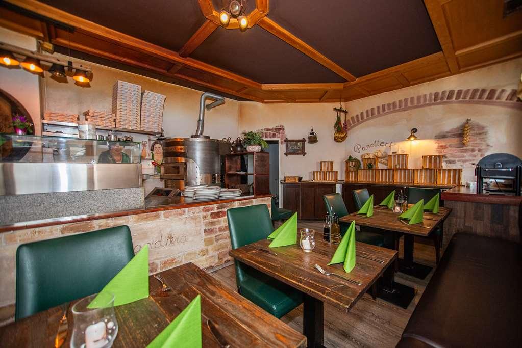 Hotel Perlach Allee By Blattl Munich Restaurant photo